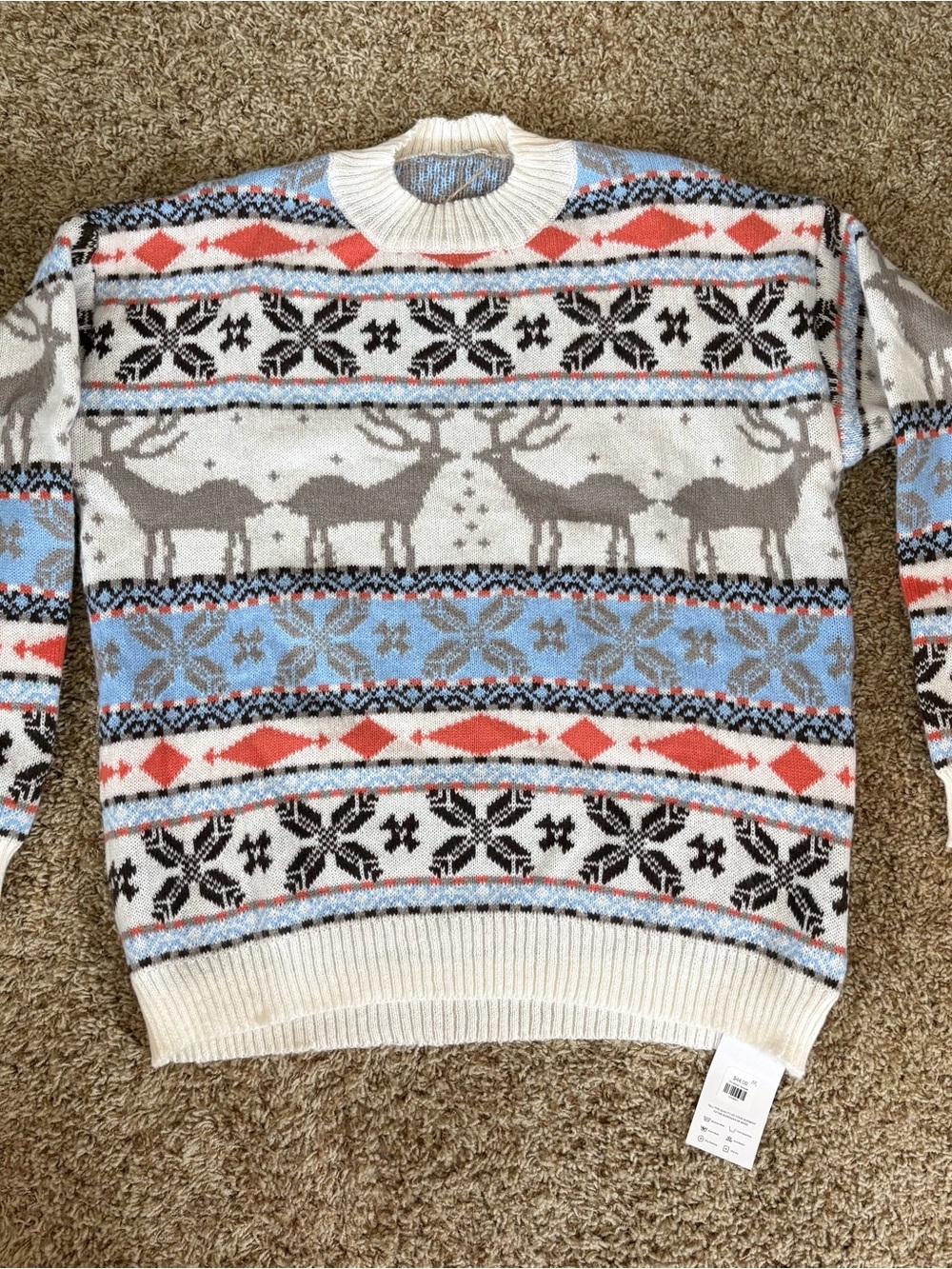NWT Moment size Medium Women’s Ivory Winter Reindeer Fair Isle Sweater